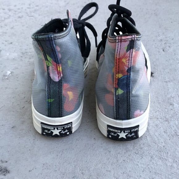 Chuck Taylor high tops - Picture 5 of 7